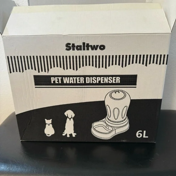 New. Automatic Pet/ Dog Water Bowl Dispenser 1.58 Gallon (6 L) – BPA-Free. Grey. - Picture 15 of 15